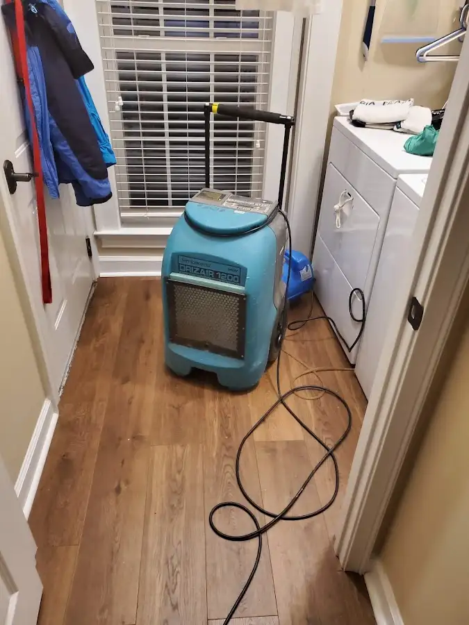 Commercial dehumidifier deployed for Crawl Space Restoration in Live Oak